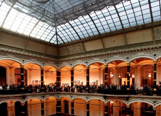 Martin-Gropius Binası